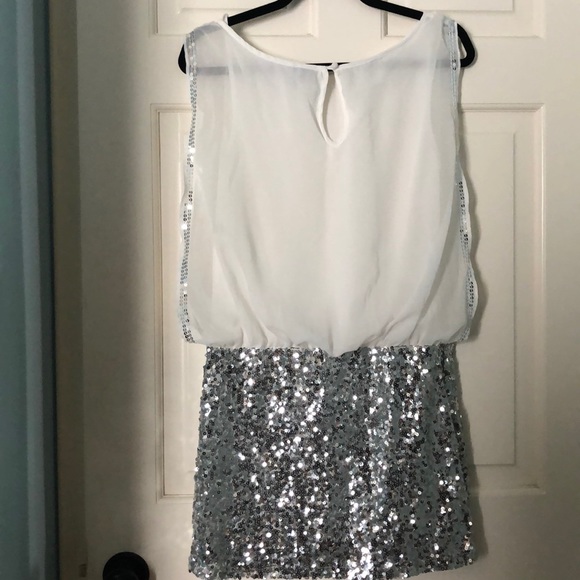 Windsor Party Dress  💎 - Picture 2 of 5